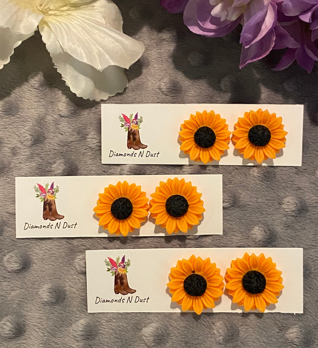 Sunflower Stud Earrings (24mm)